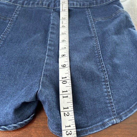Free‎ People Dark Wash Side Zip Flat Front Stretch Scallop Edge Shorts Sz 26 - Picture 7 of 9